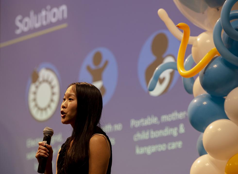Compassionlit Founder Nicolle Ma presents the startup's novel, affordable phototherapy device to treat under-served jaundiced newborn babies.